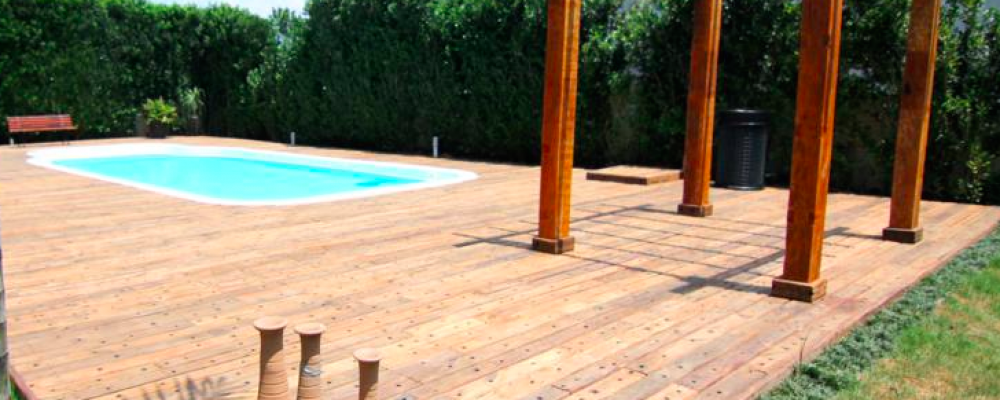 Decorando a área de lazer da sua piscina