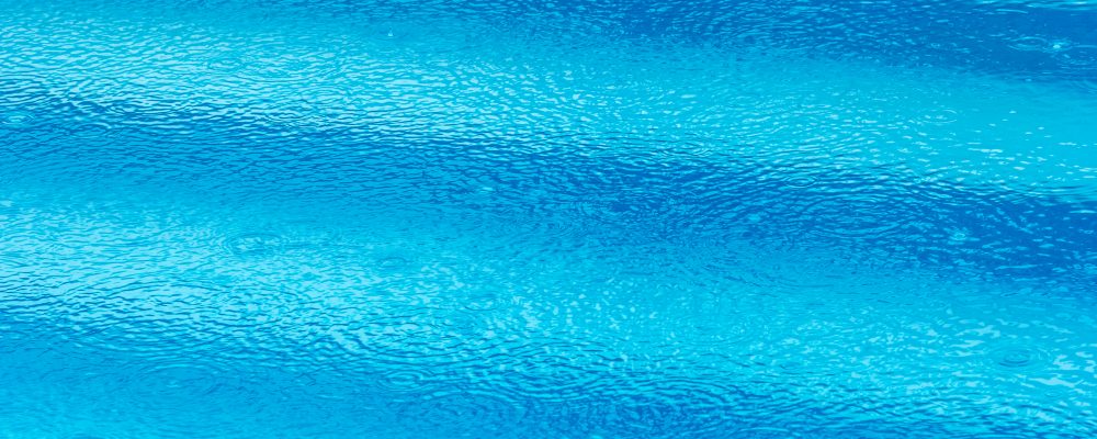 Piscina e chuva: mitos e verdades