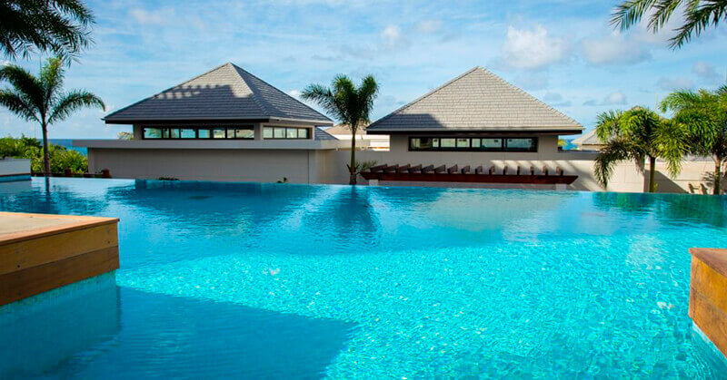 piscinas de hotel