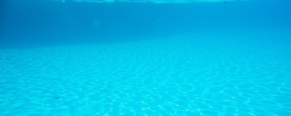 Alergia ao cloro da piscina: como acontece, sintomas e tratamento