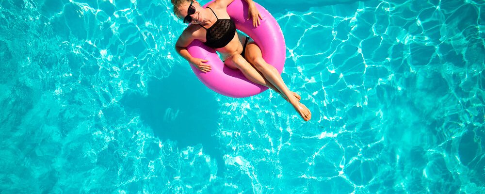 5 MITOS sobre piscinas: não deixe que estraguem sua diversão
