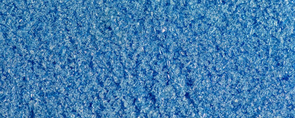 Tratamento contra algas na piscina: o sulfato de cobre é efetivo?