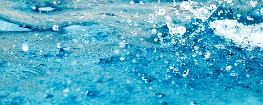 5 acessórios para piscinas que tornam a manutenção mais fácil
