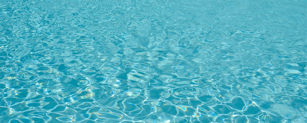 Químicos da piscina: o que é Alcalinidade Total e Dureza Total?