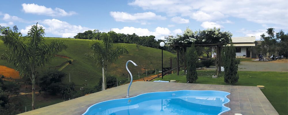 Você sabe por que precisa ter uma barreira química na sua piscina de fibra?