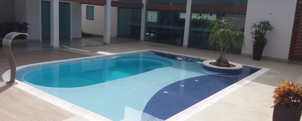 Você sabe o que é uma piscina com prainha?